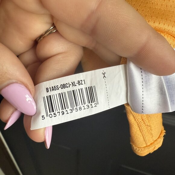 Gymshark Pulse Crop Tank Apricot Orange Training Activewear Size X-Large - Picture 9 of 10